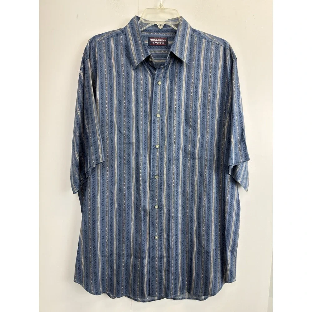 Lot of 2 Roundtree & Yorke Shirts Mens Large Printed Design Button Up Blue Rayon